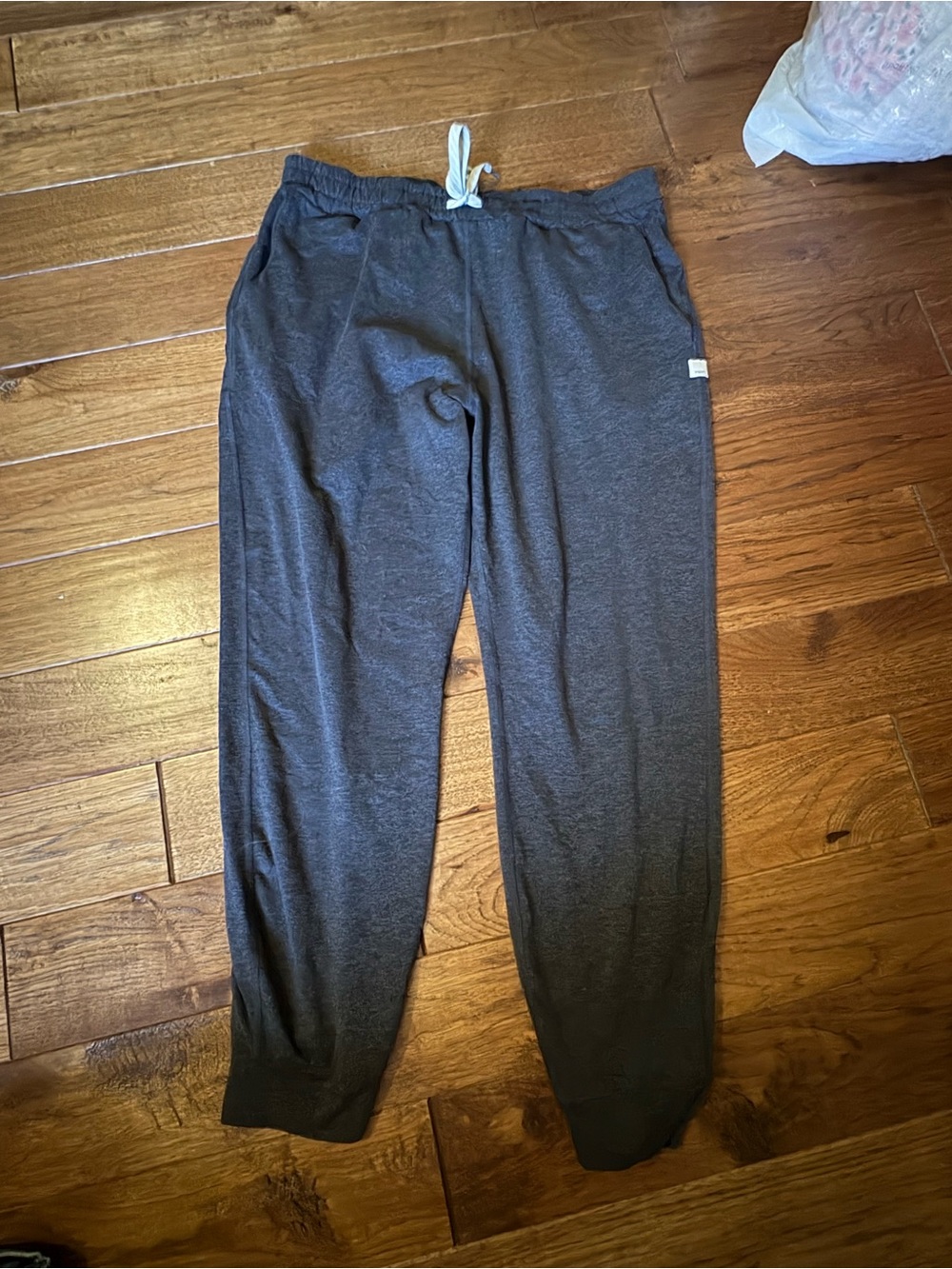 Woman's Vuori Joggers